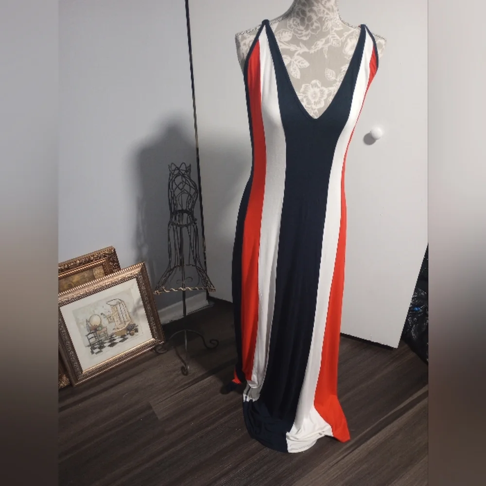 Venus Long Maxi With Rope Criss Cross Back - Picture 9 of 10